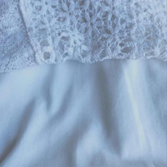 Solitare Crochet Lace Eyelet Cream Tank Small - Picture 8 of 11